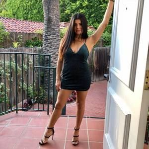 Meet your Posher, Dina